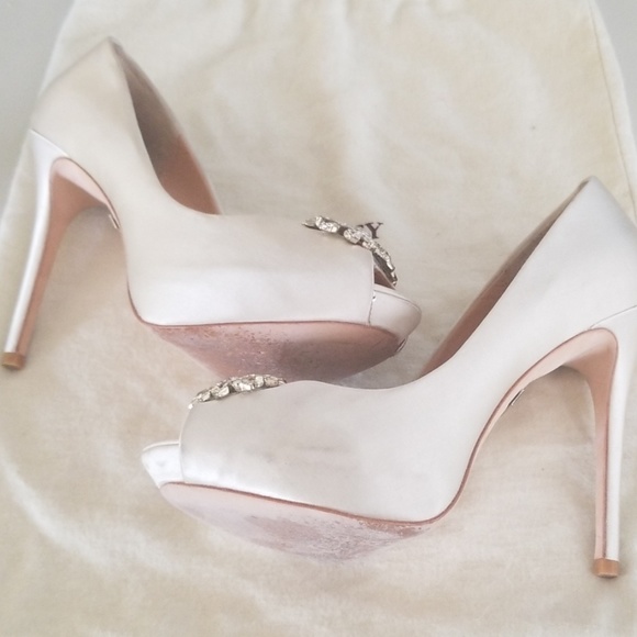 Bradley Mischka Wedding Pumps - Picture 5 of 8